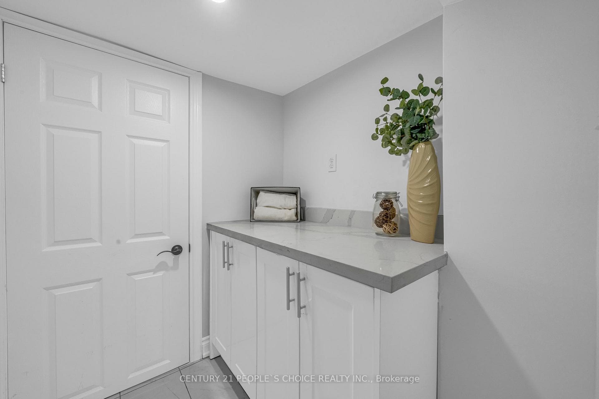229 East 14th Street photo 29
