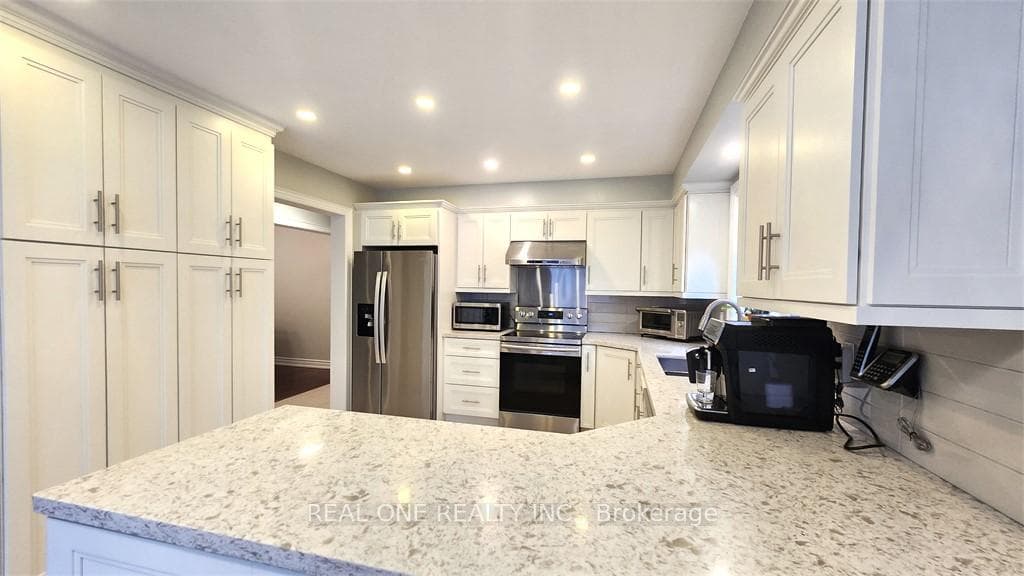 5788 Greensboro Drive photo 5