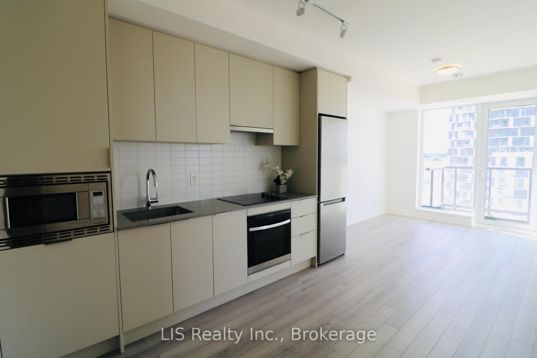 3079 Trafalgar Road Unit 907 photo 10