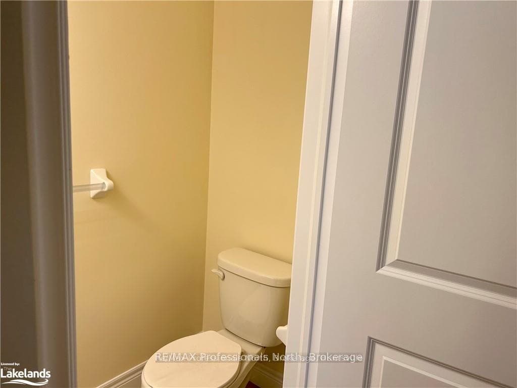 16 NICOLE PARK Place photo 19