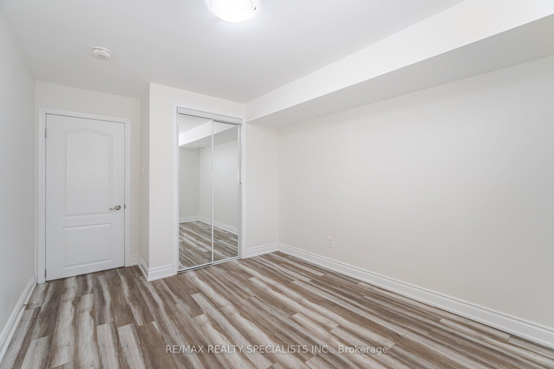 42 Balloon Crescent photo 39