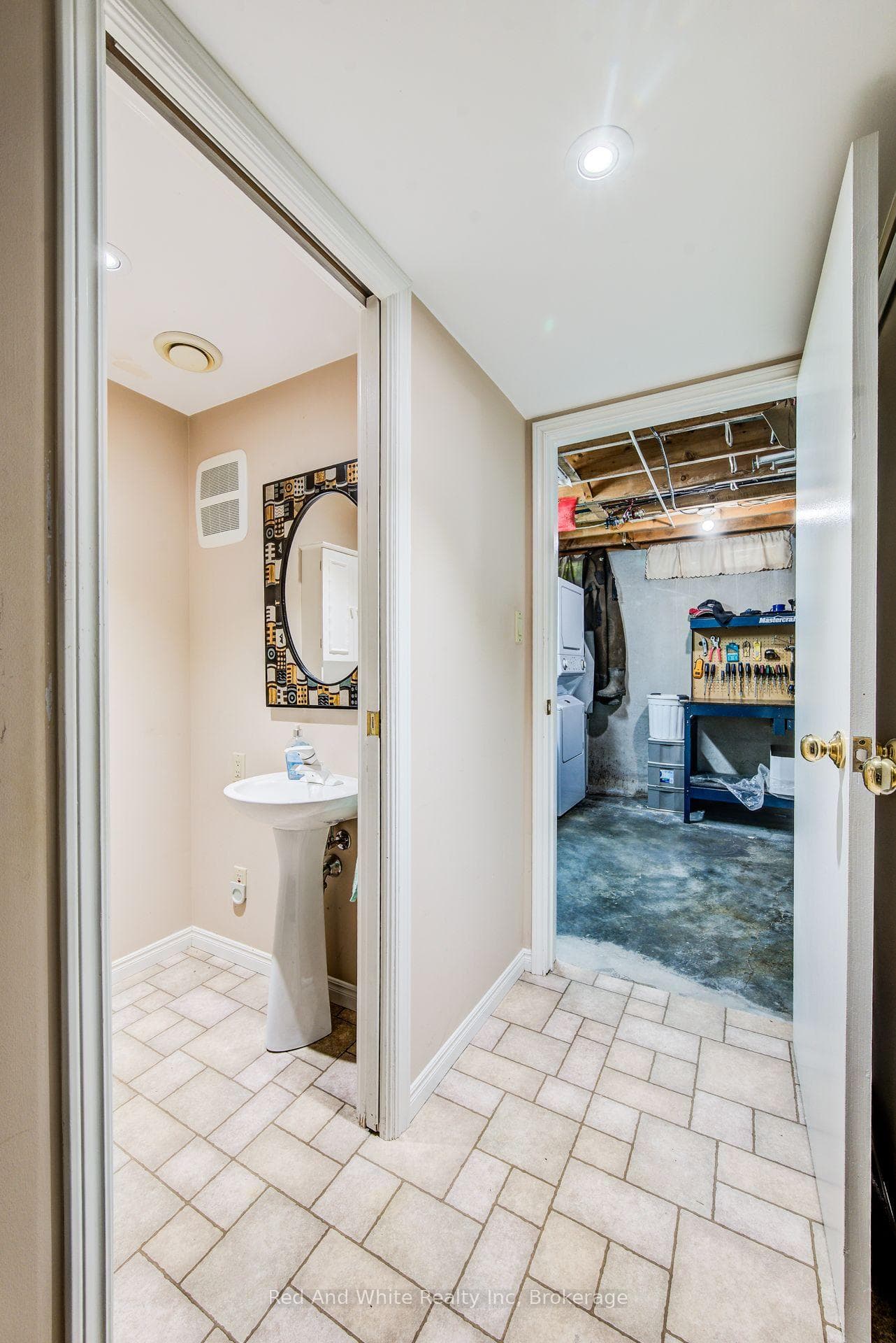 192 Warren Road photo 29