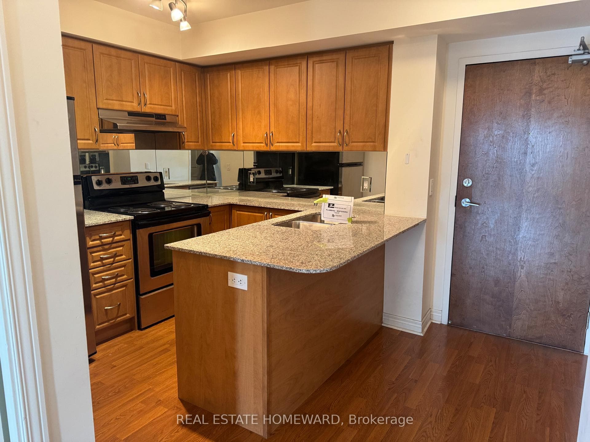 60 Fairfax Crescent Unit 621 photo 6