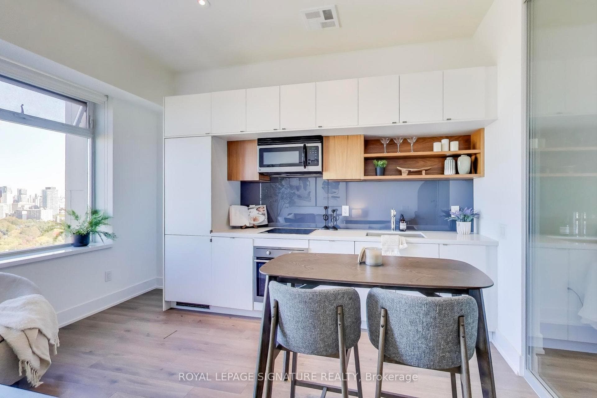 111 St Clair Avenue Unit 1826 photo 3