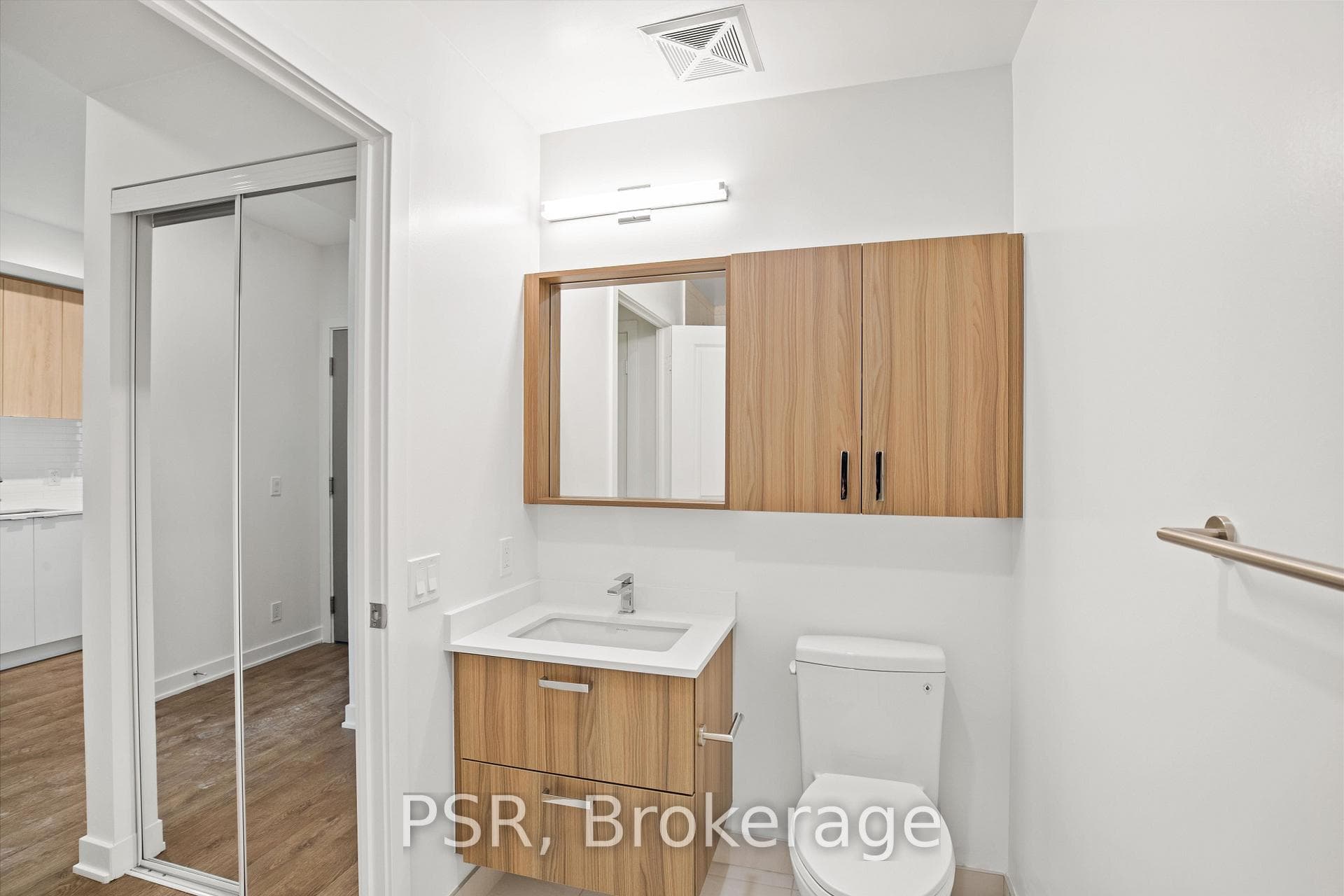 30 Upper Mall Way Unit 1908 photo 16
