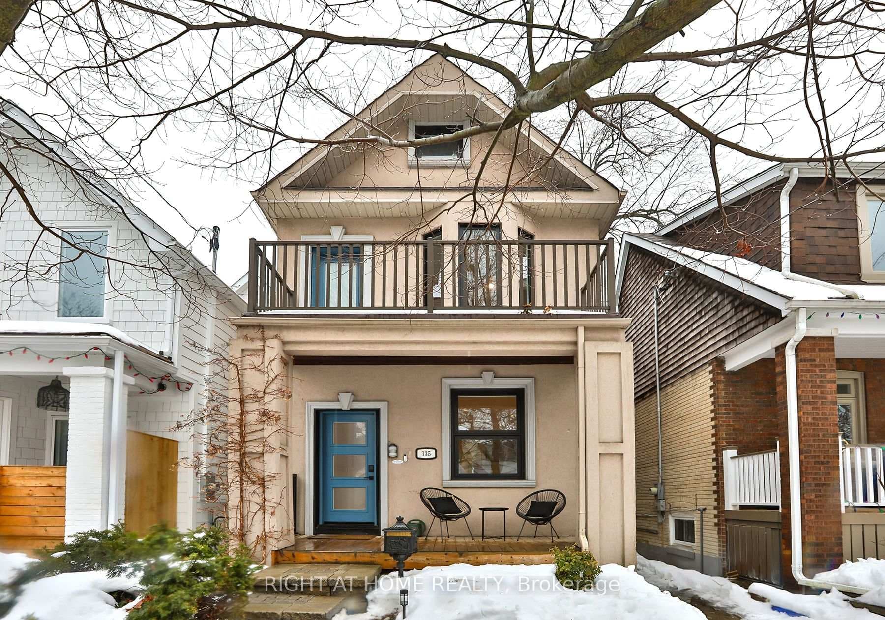 135 Parkmount Road photo 1