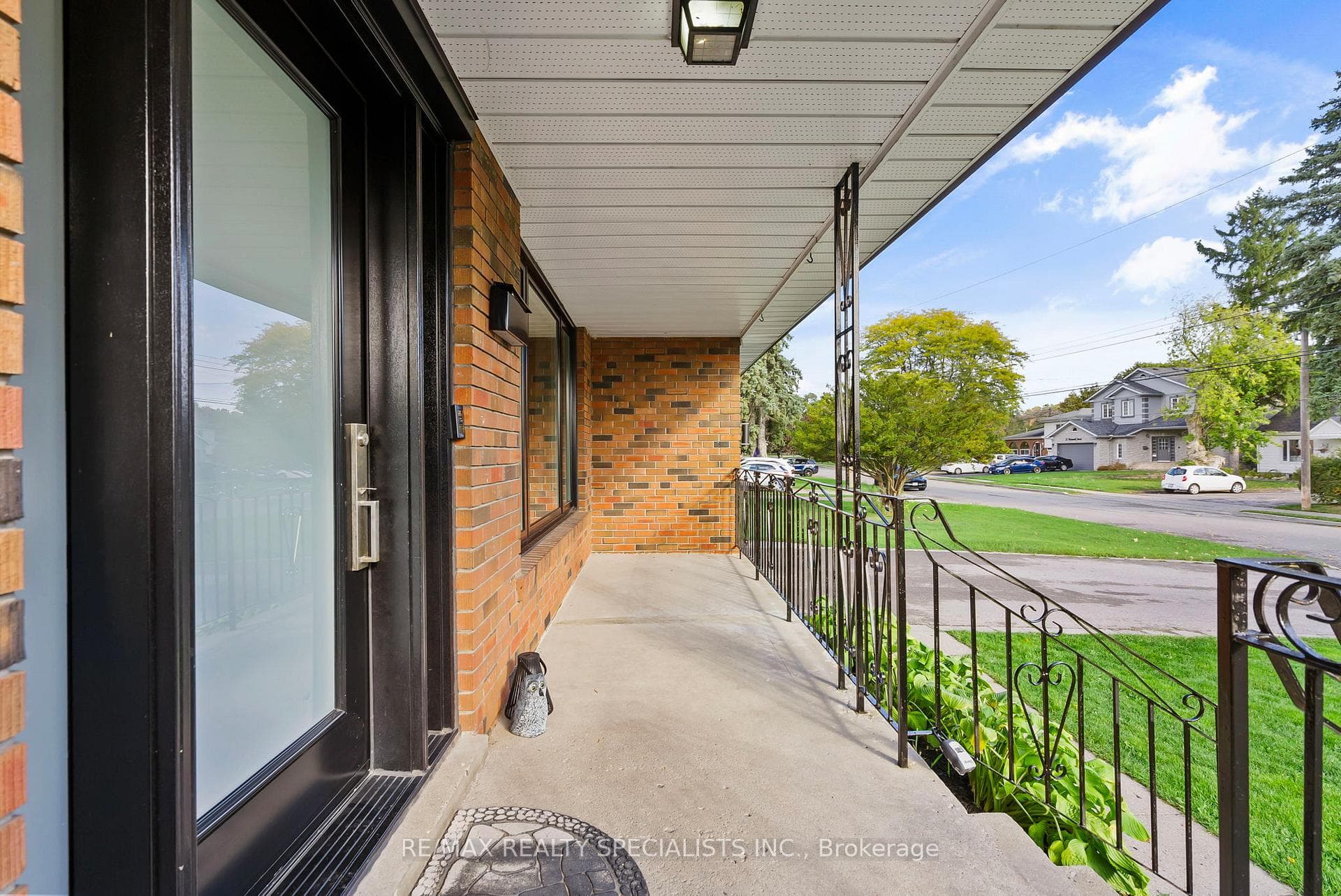 8 Brumwell Street photo 46