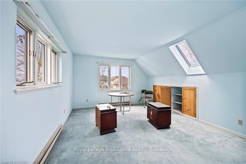 21 CRESCENT Drive photo 21