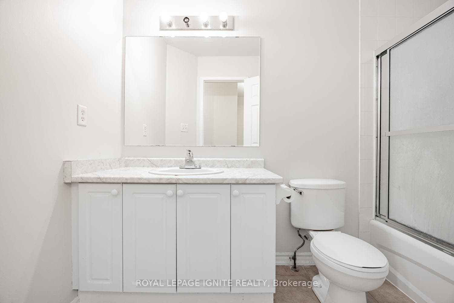 3356 Redpath Circle photo 23