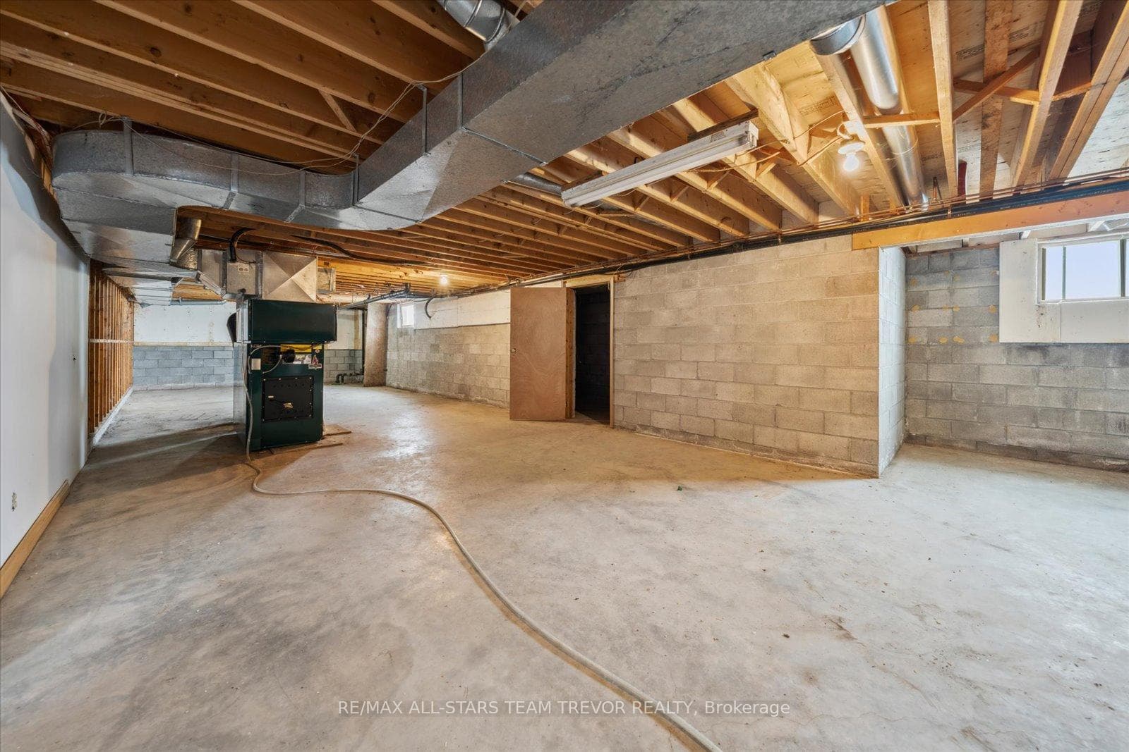 26319 Kennedy Road photo 12