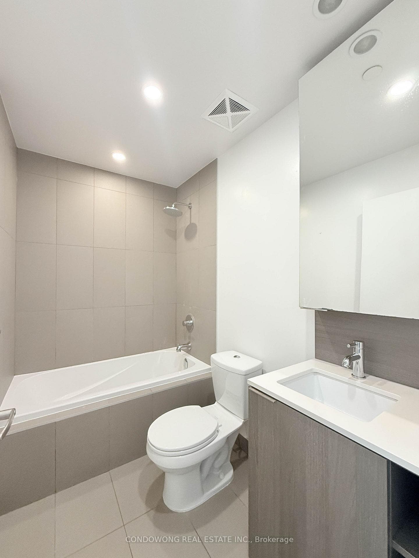 Bathroom with Bathtub