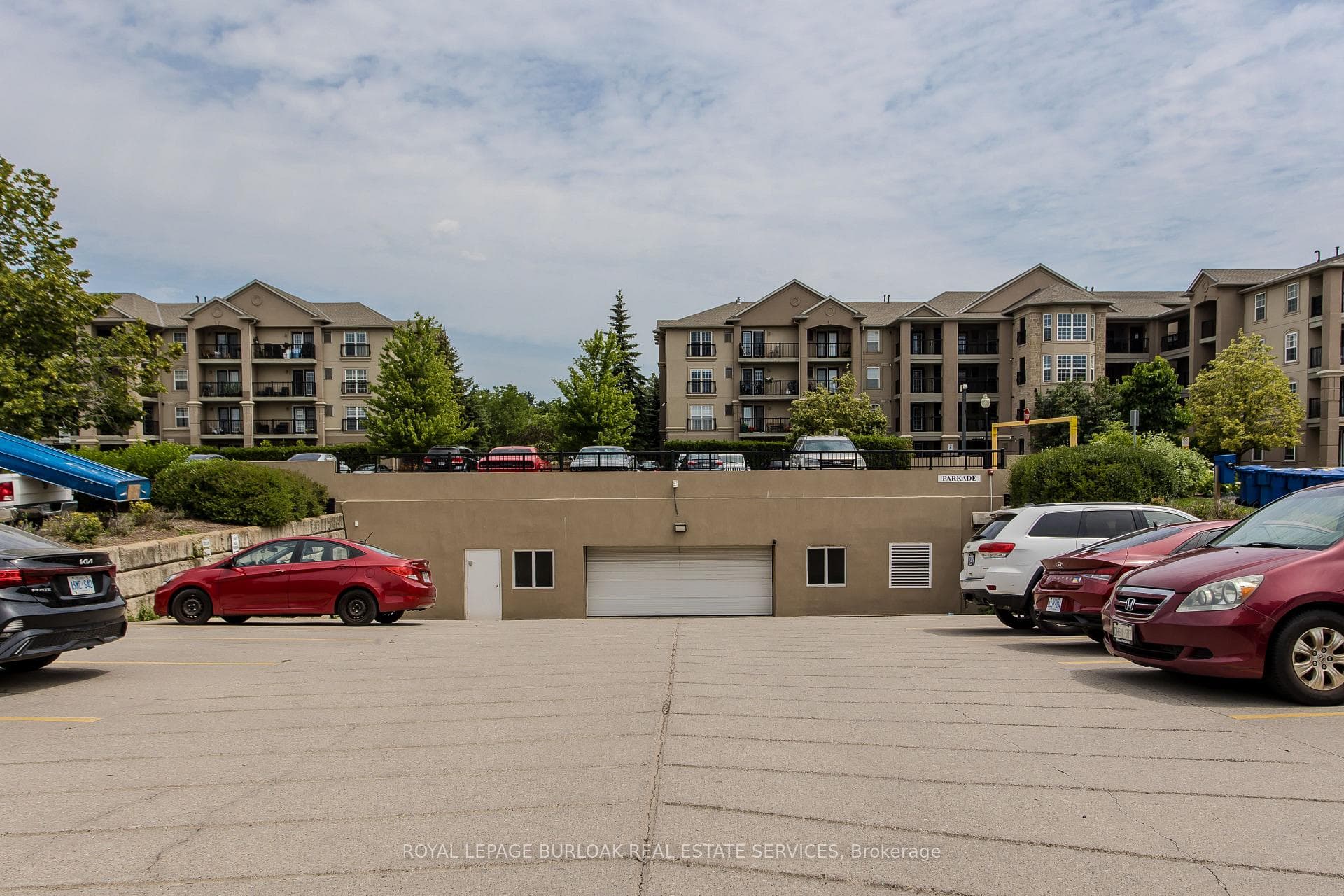 2035 Appleby Line Unit 101 photo 26