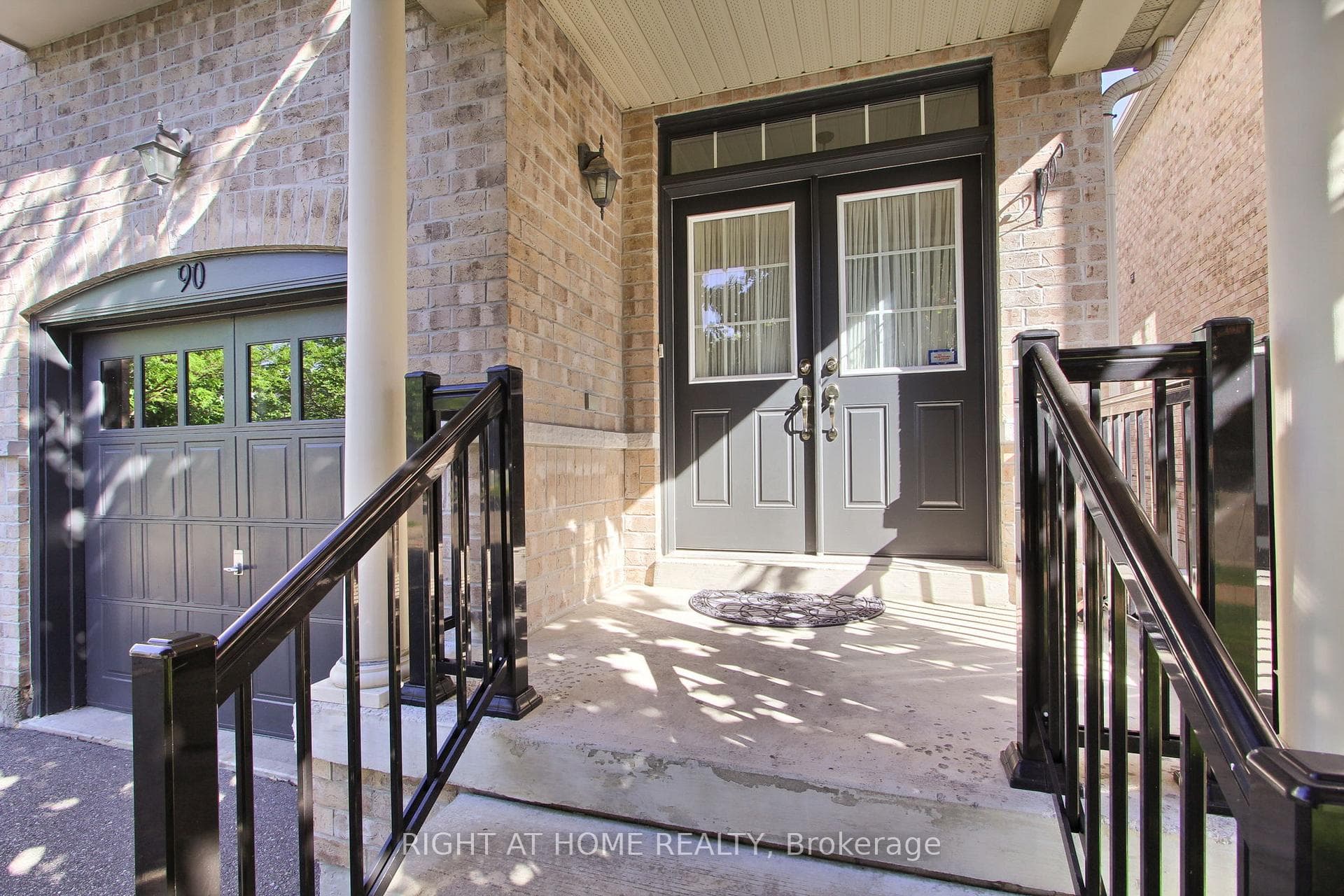 90 Sir Sanford Fleming Way photo 3