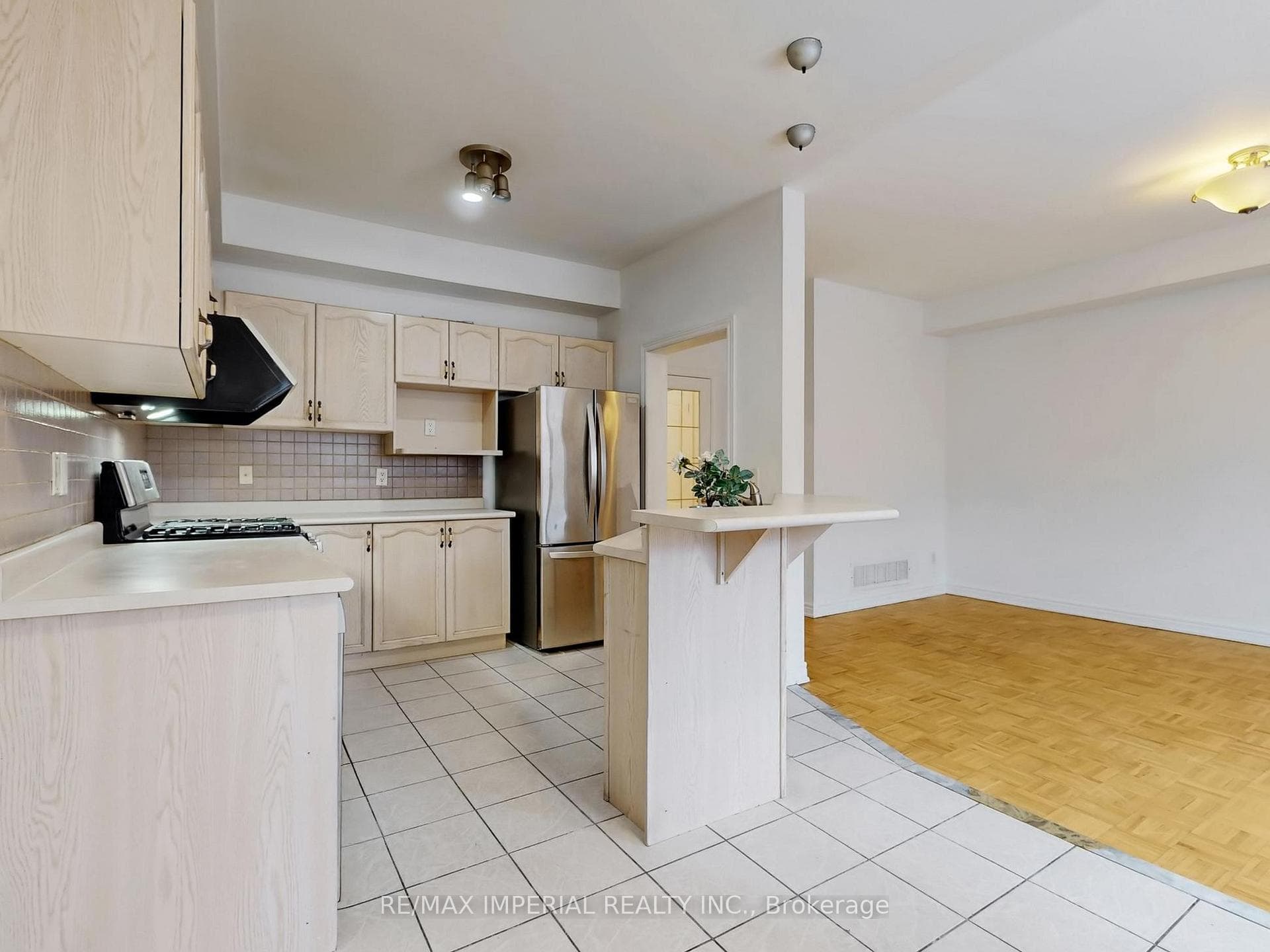 30 Catalina Crescent photo 13
