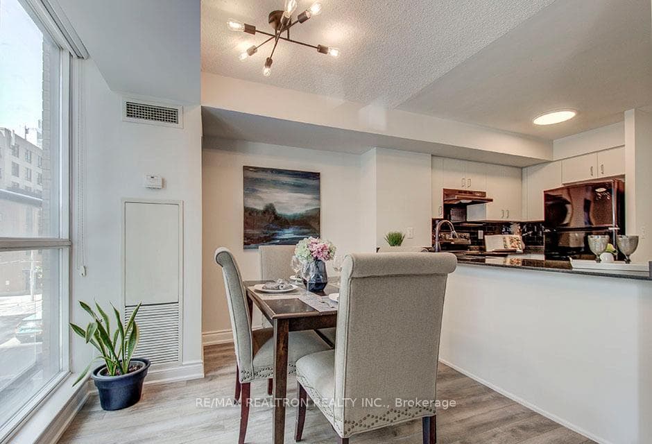 76 Shuter Street Unit 310 photo 7