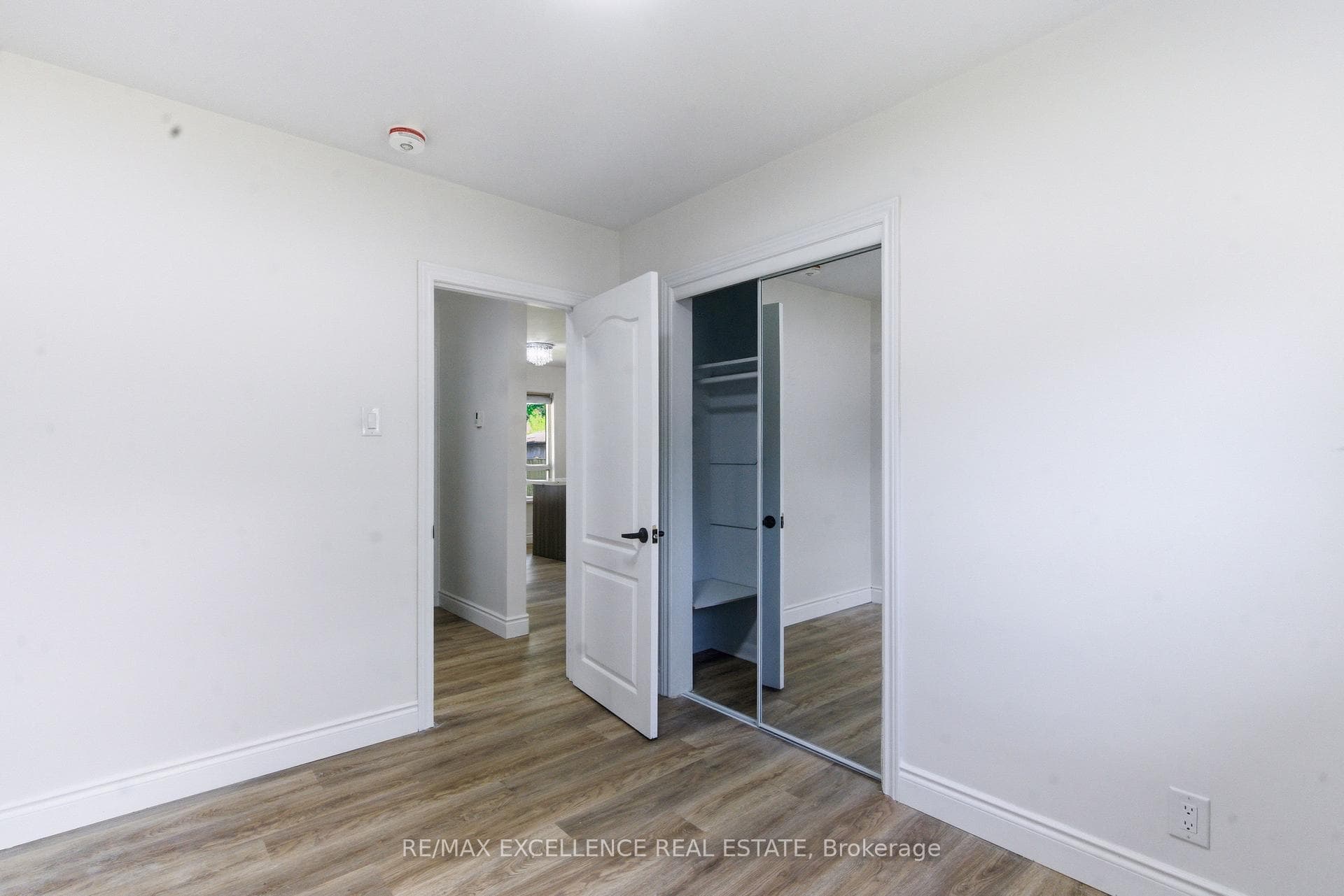 1814 Whitehall Drive photo 17