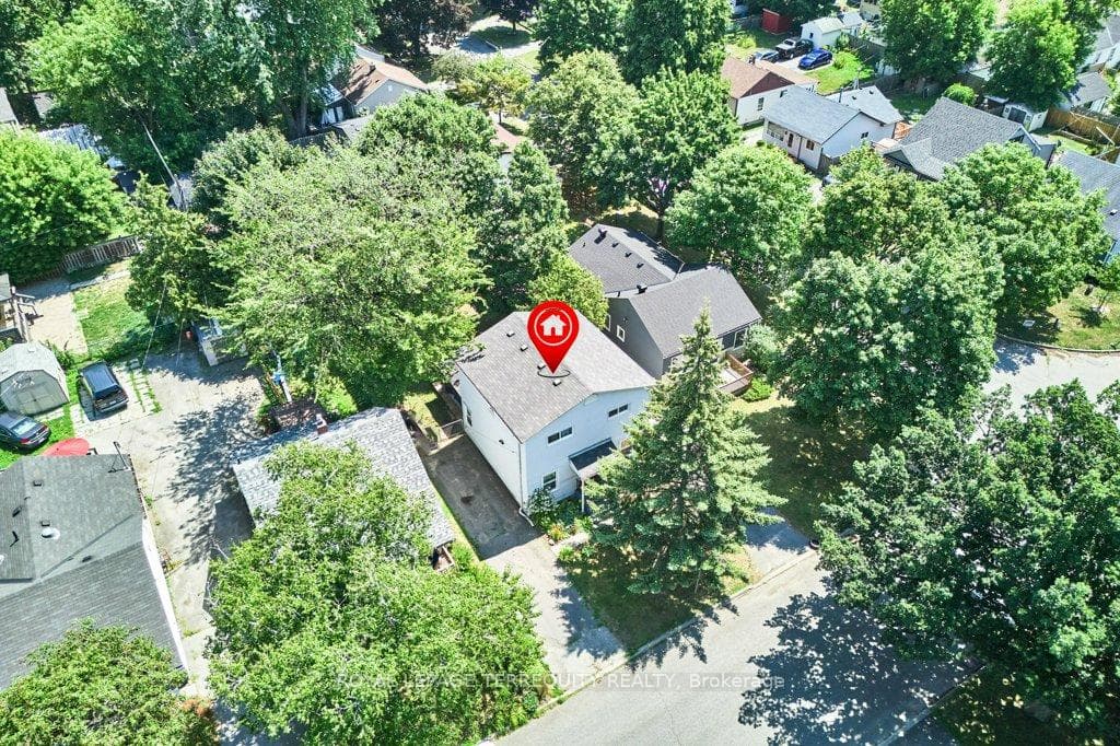 13 Windsor Avenue photo 10