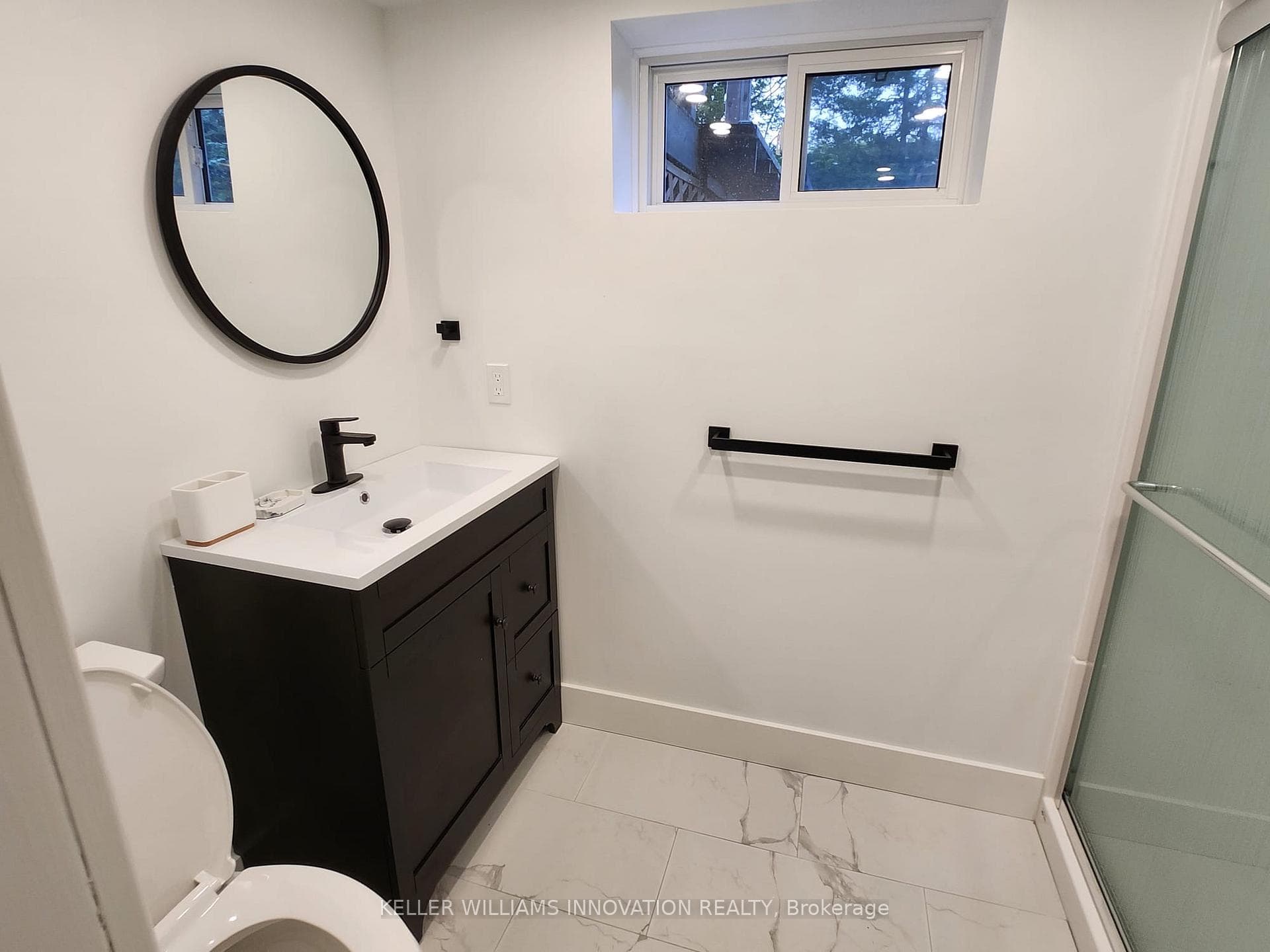 210 Melrose Avenue Unit B photo 9