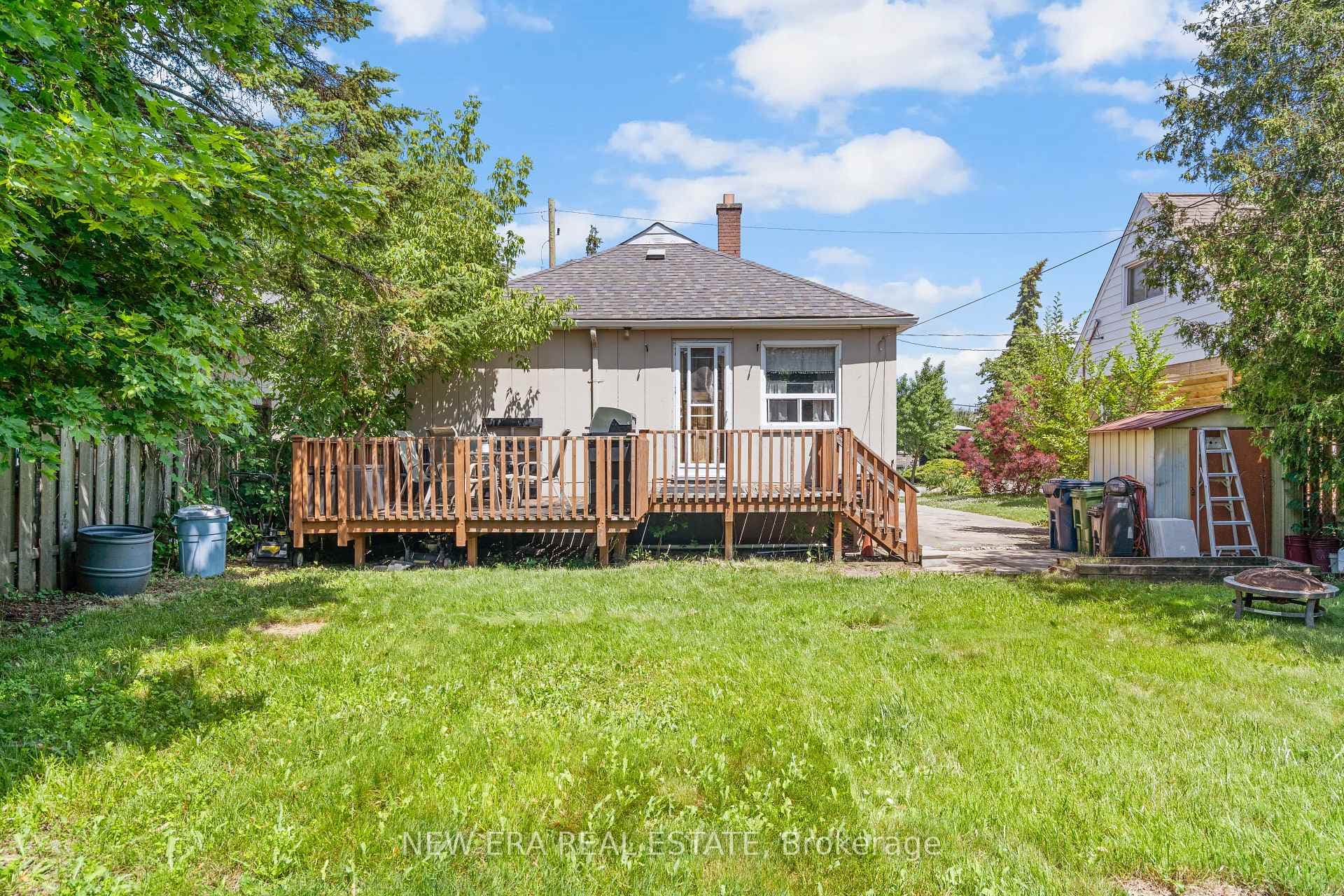 91 Hadrian Drive photo 33