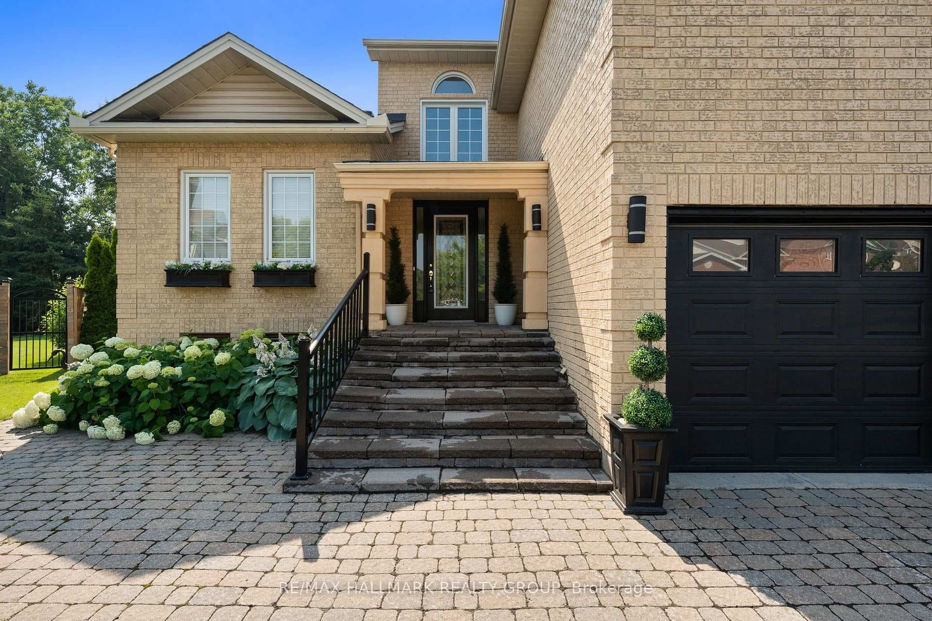 29 Depper Place photo 3