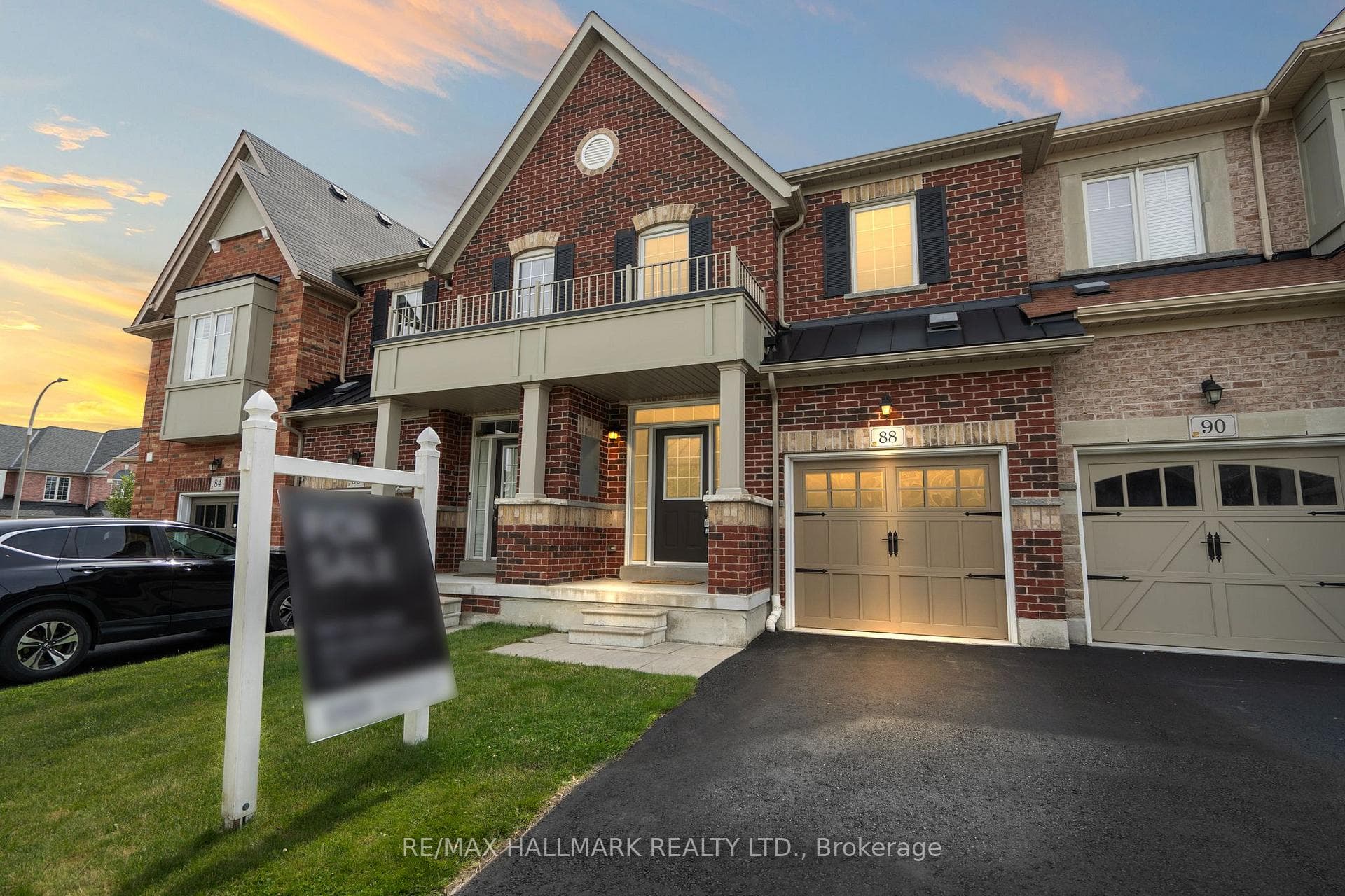 88 Cathedral Drive photo 1