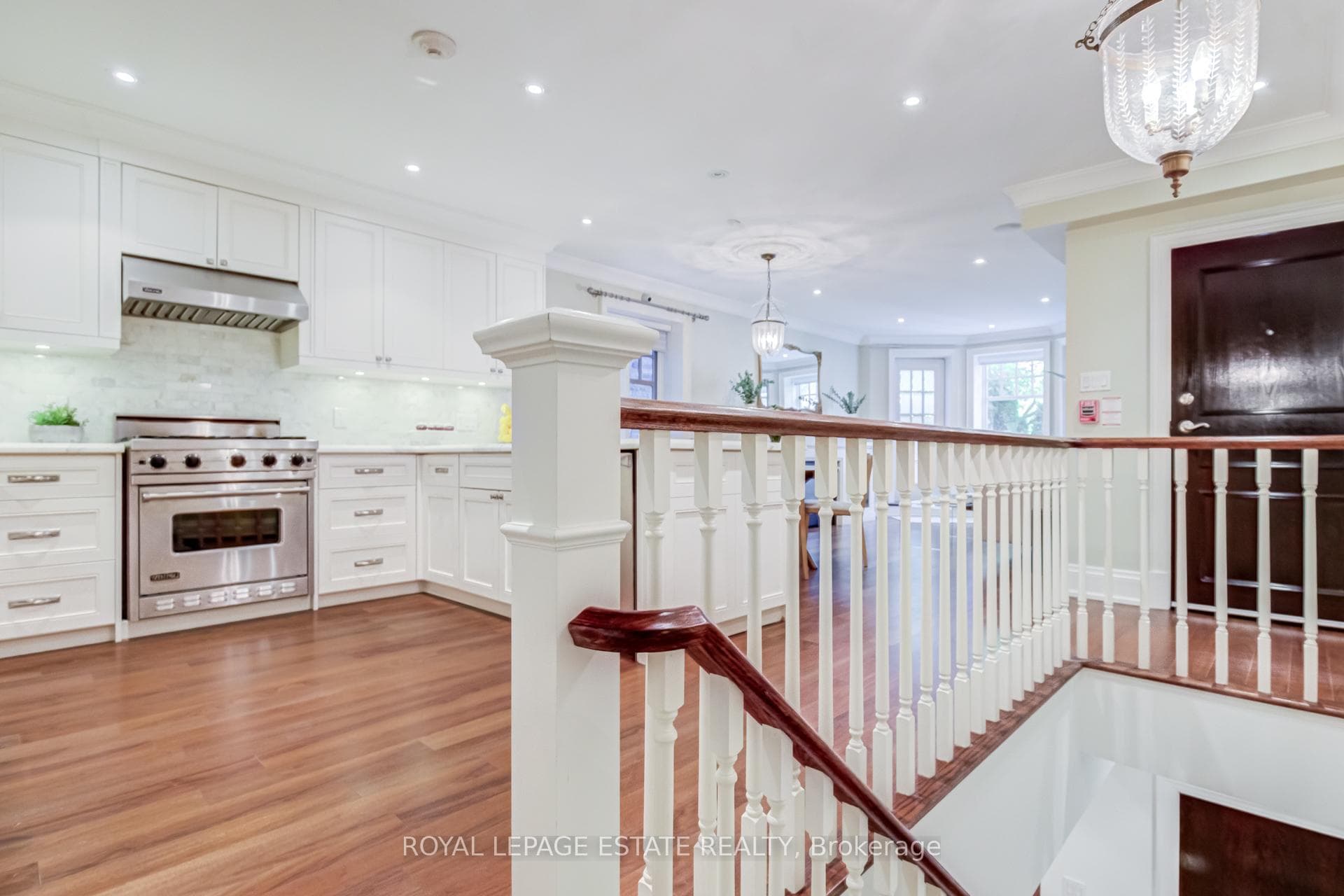319 Lonsdale Road Unit 1D photo 19