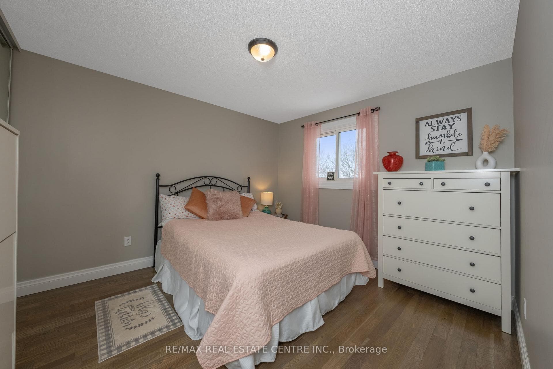 40 Calvert Drive photo 31