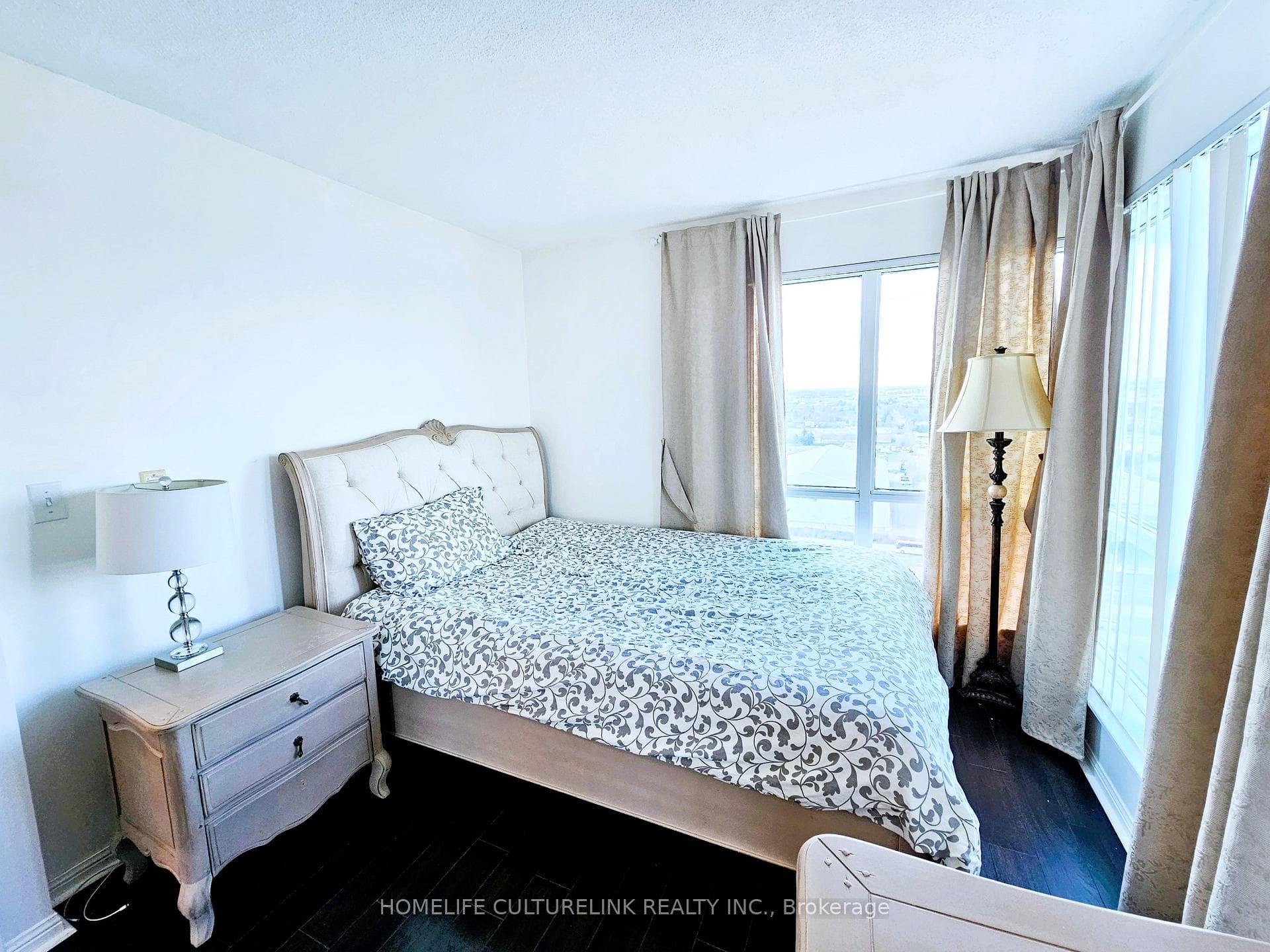 11 Lee Centre Drive Unit 2106 photo 9