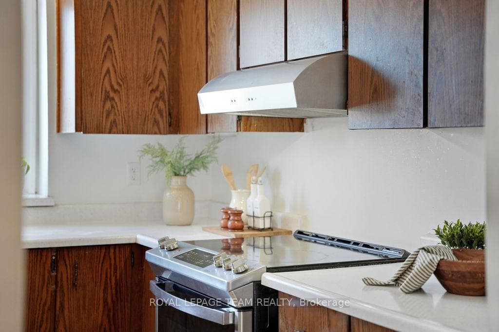 461 Moodie Drive Unit B photo 8