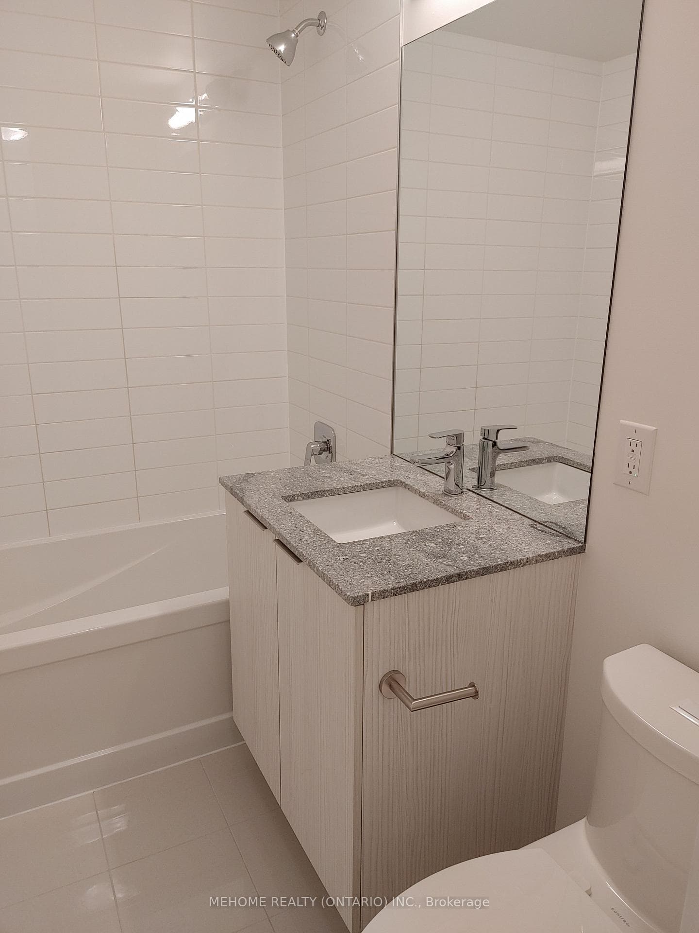 158 Front Street Unit 1516 photo 6