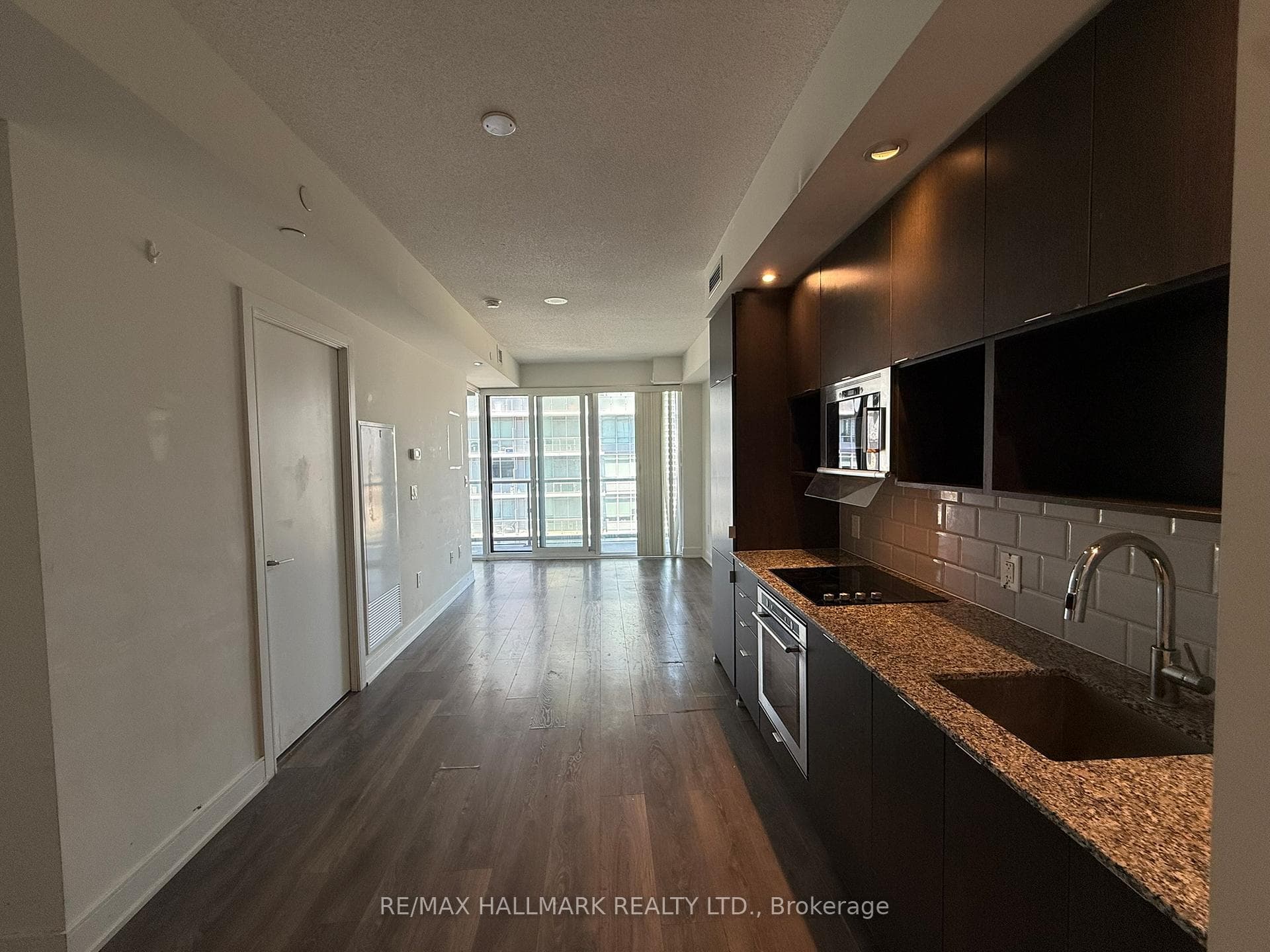 89 Mcgill Street Unit 2604 photo 6
