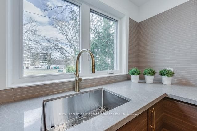 18 Long Branch Avenue Unit 1st Fl photo 6