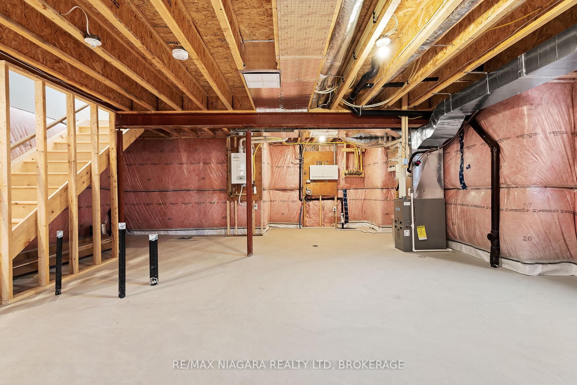 41 Ivy Crescent Unit 1 photo 27
