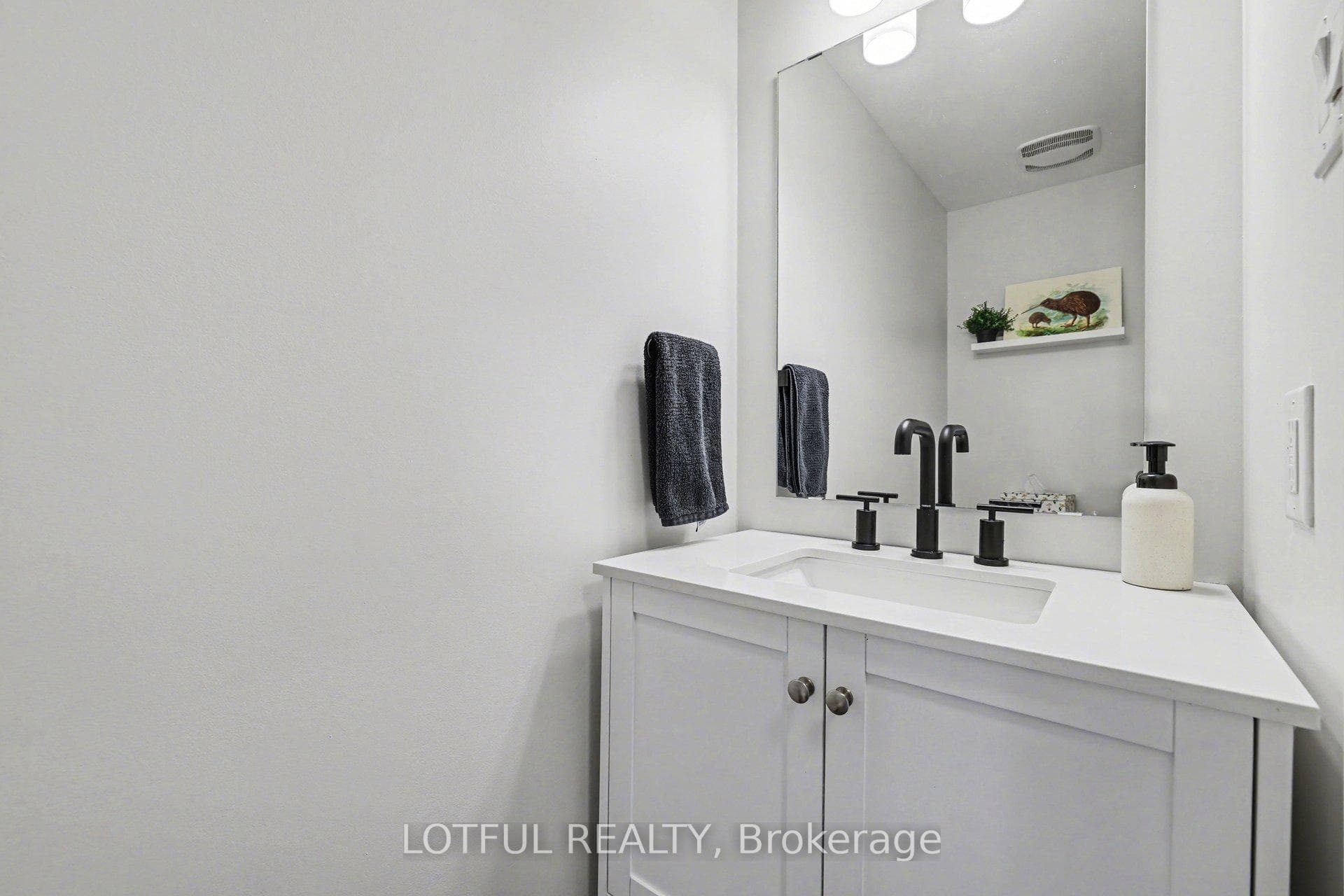521 Foxlight Circle photo 17