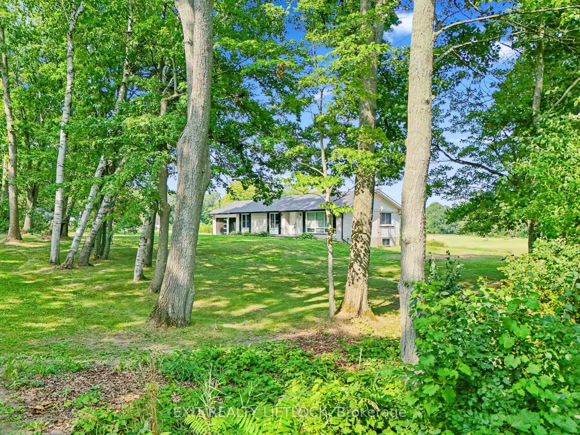 8605 Gilmour Road photo 1