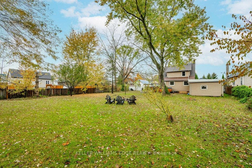 611 John Street photo 38