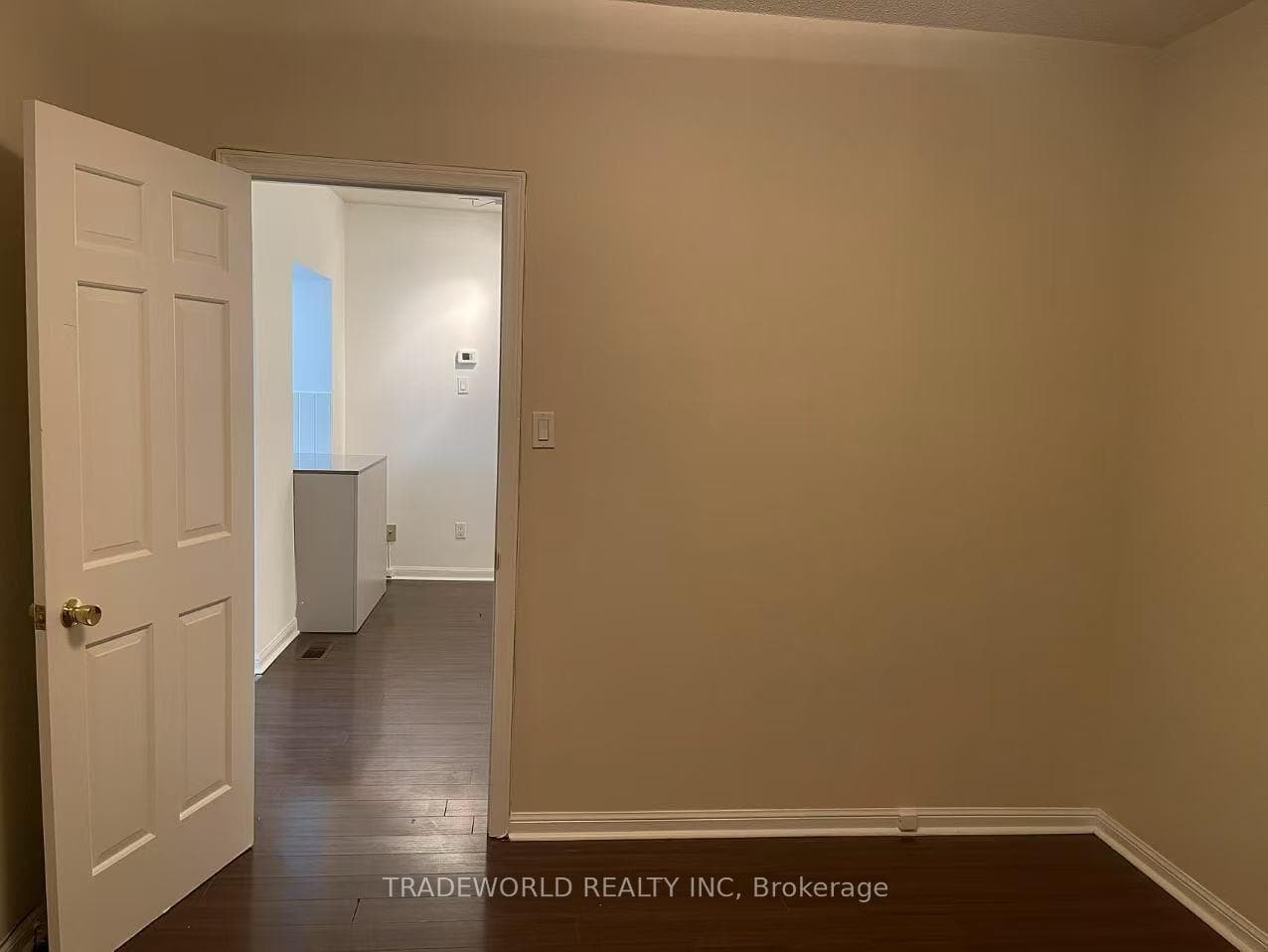 39 Oriole Parkway Unit 2 photo 9