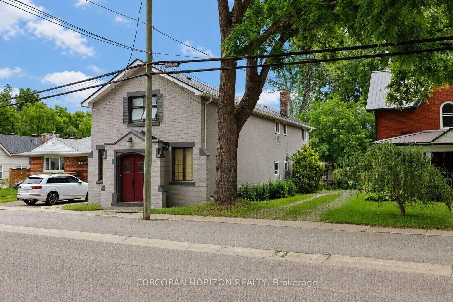20407 Leslie Street photo 2