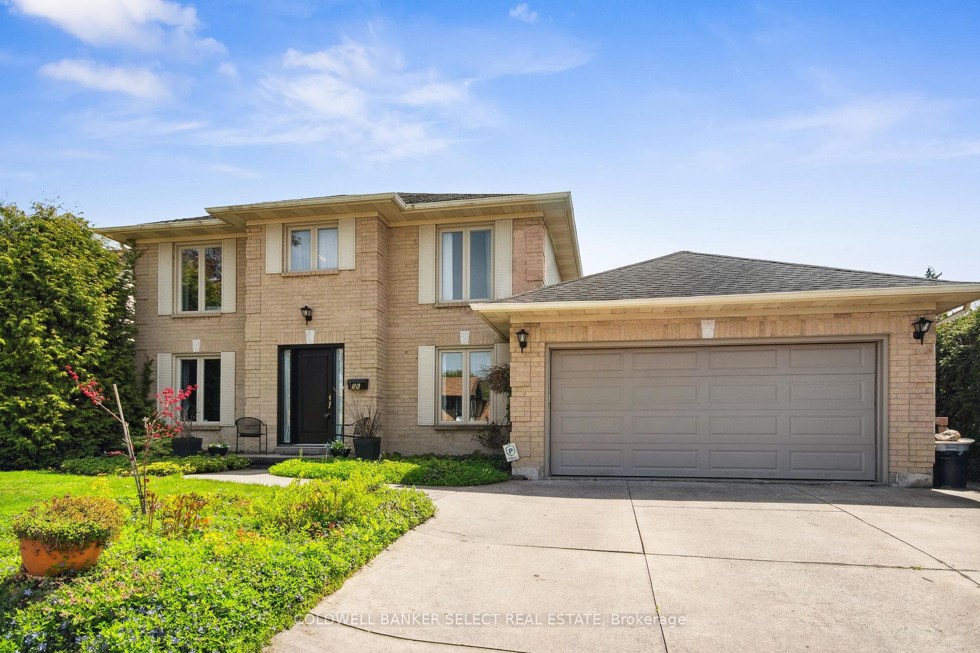 56 Seymour Drive photo 2