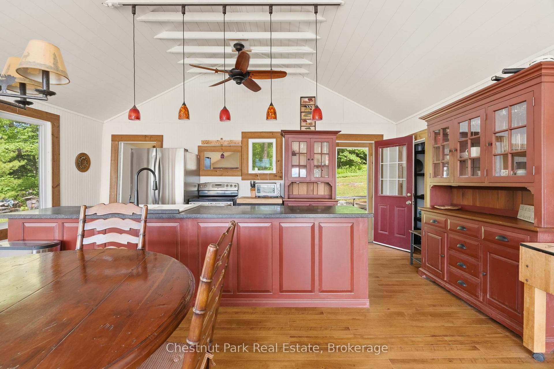 838 Kings Farm Road photo 11
