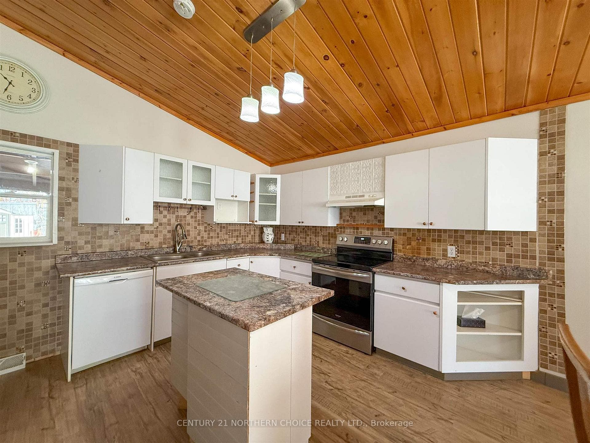856 Fourth Avenue South photo 7
