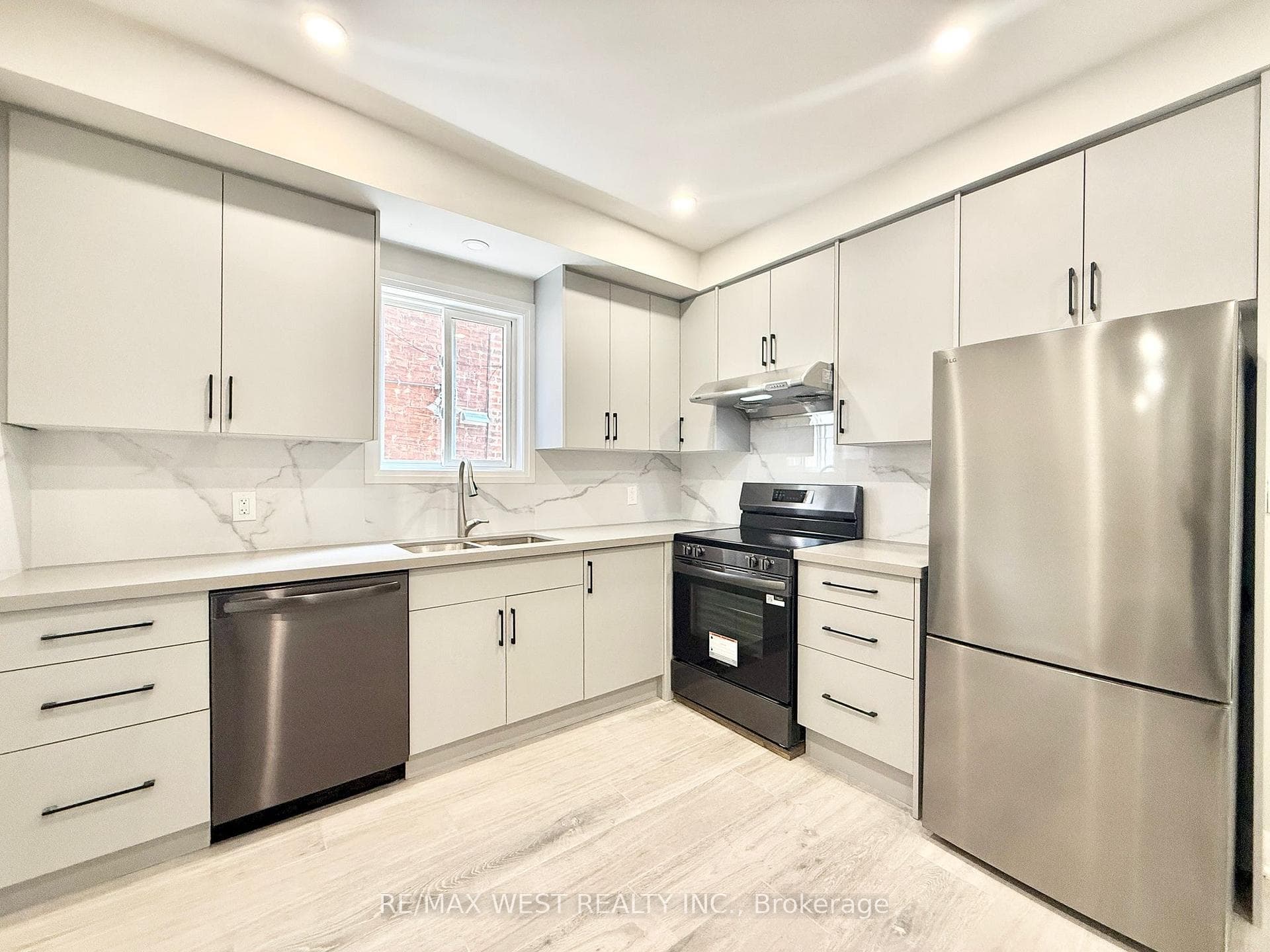 17 Page Street Unit Main & Lower photo 2