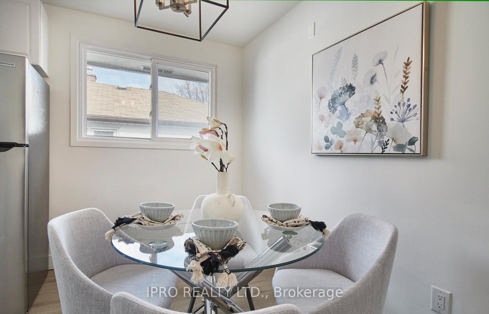 427 Adelaide Avenue photo 12