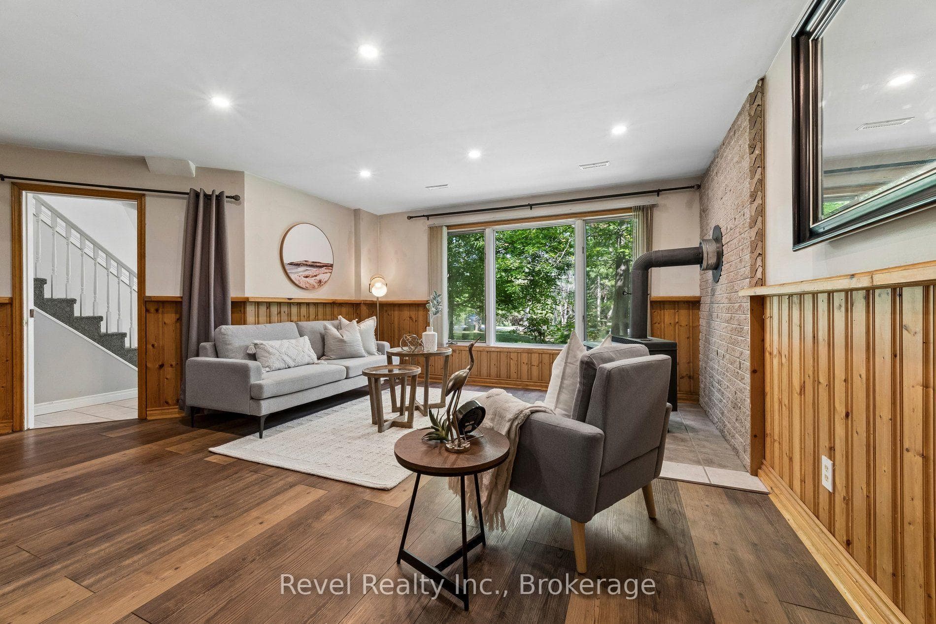 18 Bessie Avenue photo 11