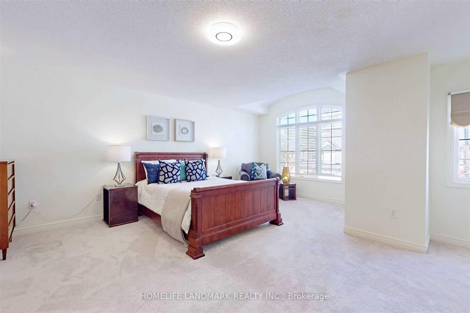 22 Kingsbridge Circle photo 14