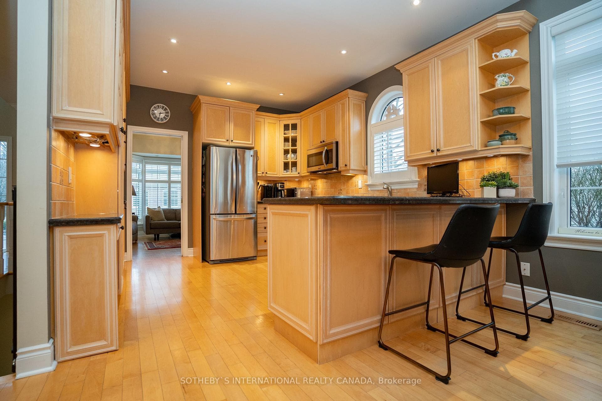1405 Lorne Park Road Unit 220 photo 11