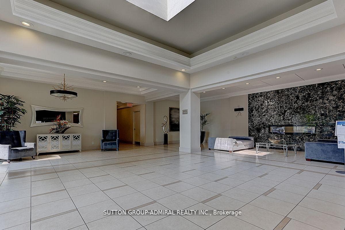 60 Disera Drive Unit 1409 photo 7