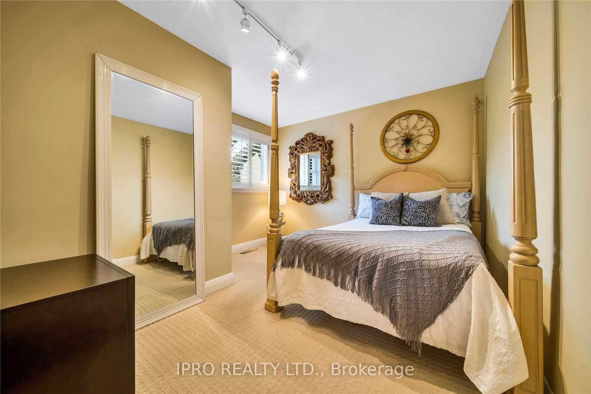 526 Anson Drive photo 18
