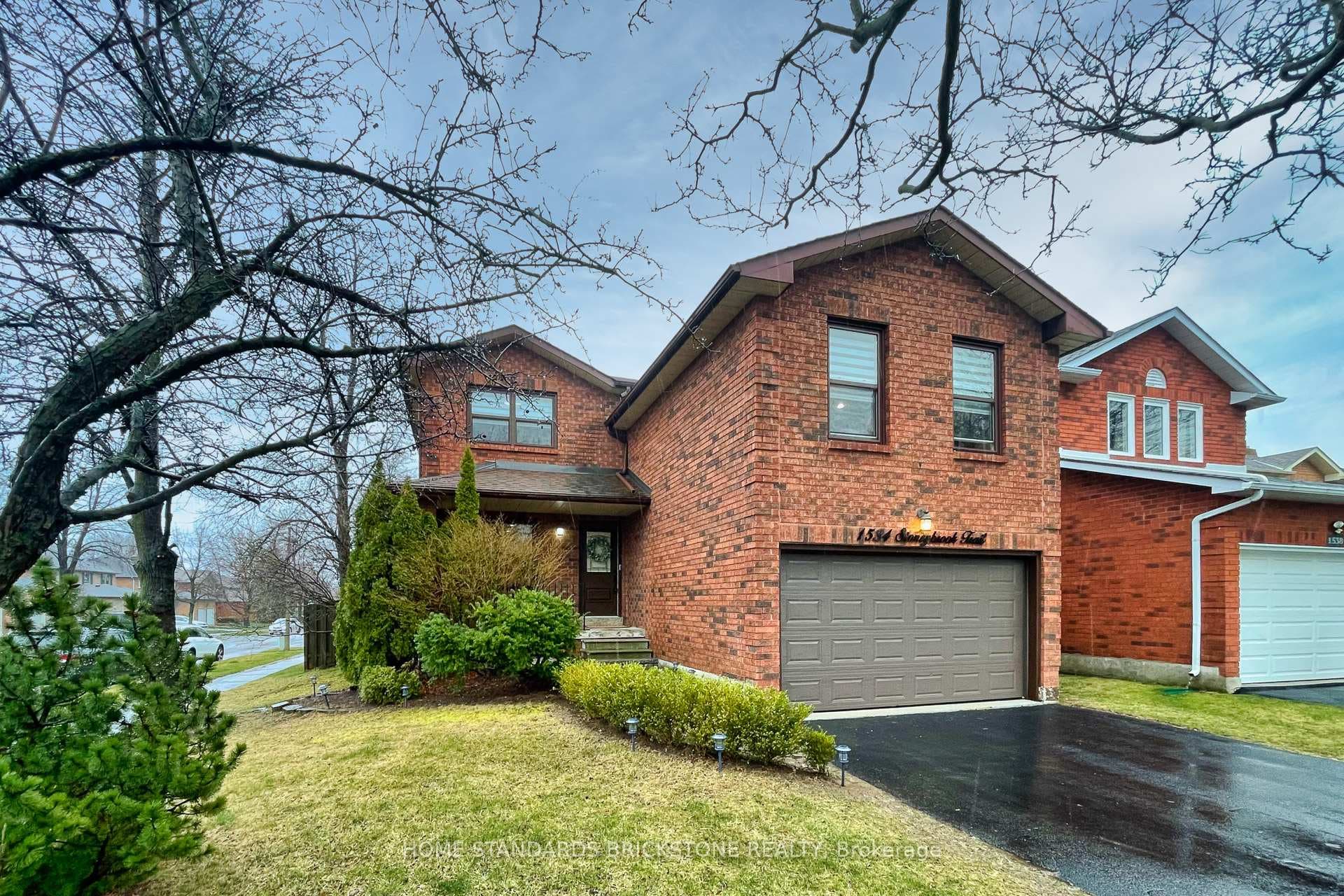 1534 Stoneybrook Trail photo 2