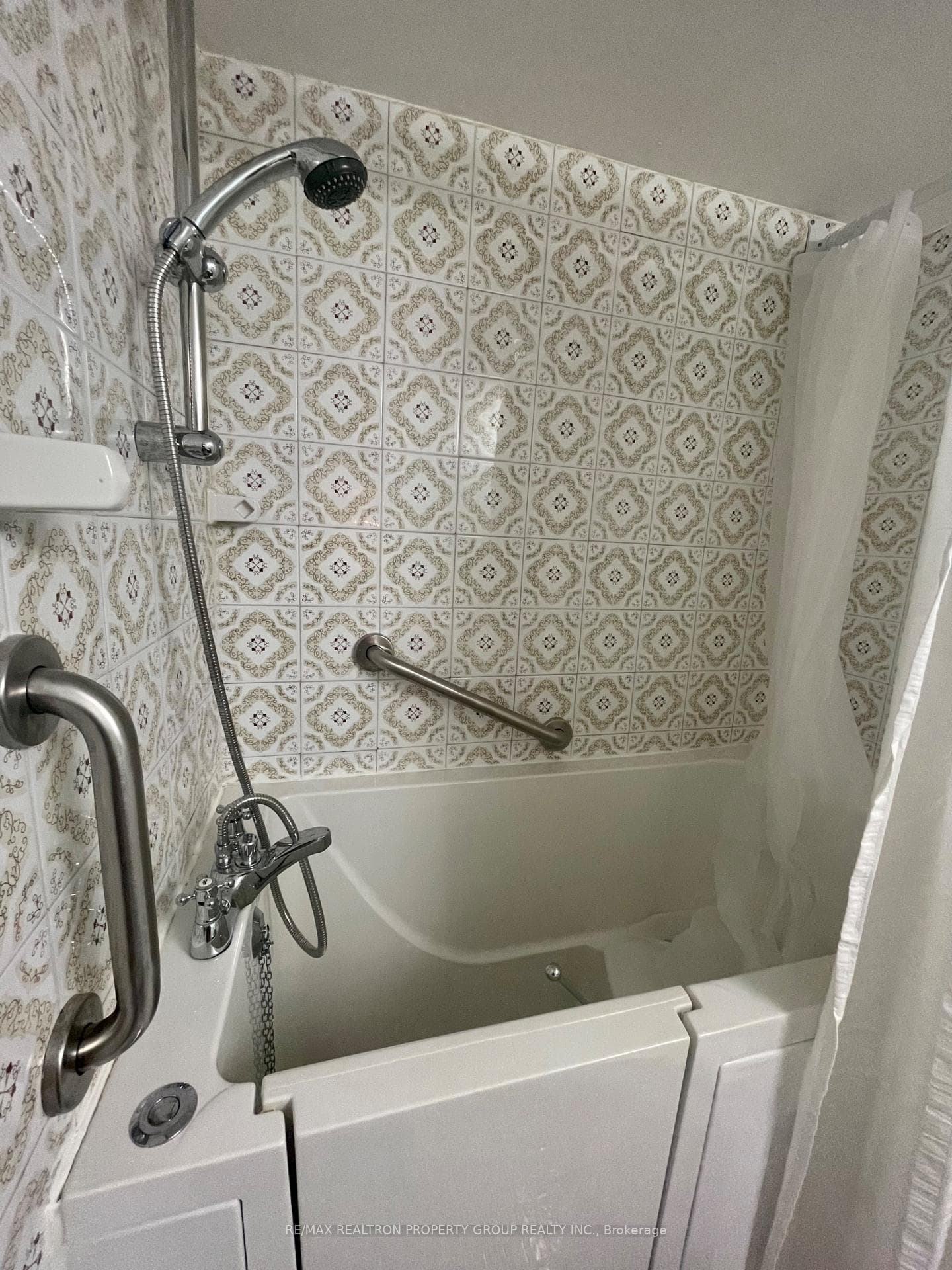 20 Gilder Drive Unit 704 photo 19